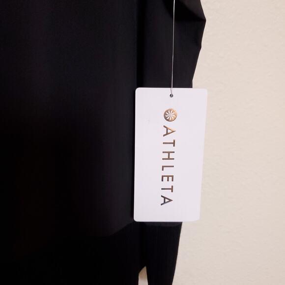 NWT ATHLETA Zephyr Shell Sleeveless Quick Dry Latering Top Sz M - Picture 3 of 8